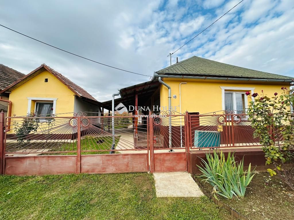 4471 Gávavencsellő , 4472 Gávavencsellő, Belváros — 1/18