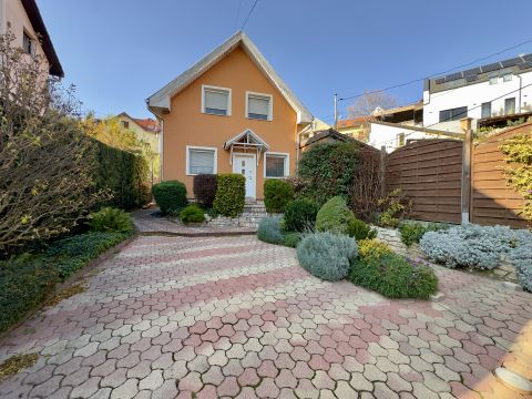 Eladó Ház 2040 Budaörs , Budaörs Kőhegy közelében