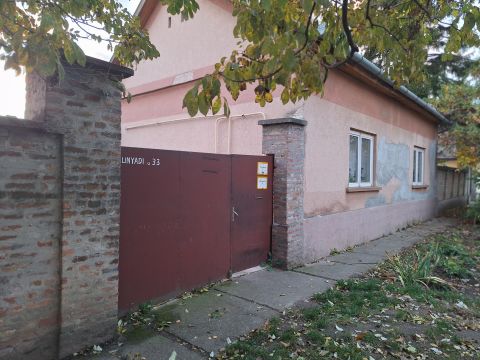 Eladó Ház 6449 Mélykút , csendes utcájában