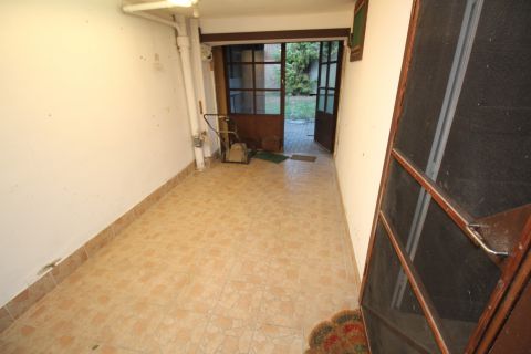 Eladó Ház 6000 Kecskemét 3 szintes 6 szobás tágas családiház eladó a Máriavárosban!