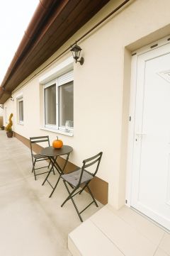 Eladó Ház 1181 Budapest 18. kerület , Teljeskörűen felújított családi ház a kertvárosban