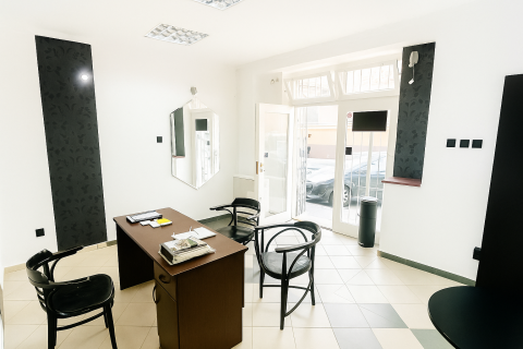 Kiadó Üzlethelyiség 4025 Debrecen Vásáry István utcán utcafronti üzlet