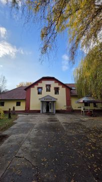 Eladó Vendéglátás 6640 Csongrád , 6600 Szentes, Ady E. u. 1.