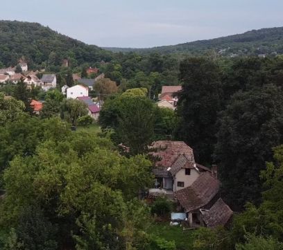 Eladó Ház 2545 Dunaalmás , Nemesi birtok