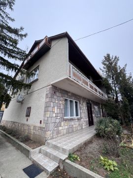 Eladó Ház 2737 Ceglédbercel , Csendes kertvárosias kedves kis utcában