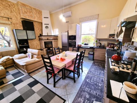 Eladó Ház 2315 Szigethalom ,  Önálló családi ház Szigethalom szívében