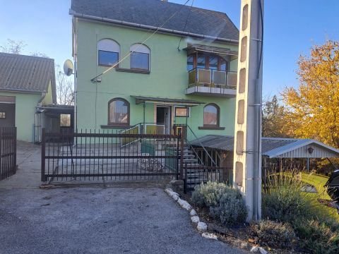 Eladó Ház 2241 Sülysáp , szent István 25 Gyömrő