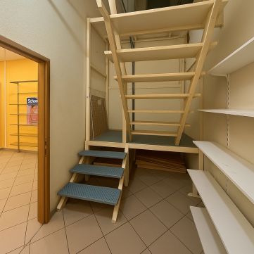 Eladó Üzlethelyiség 1152 Budapest 15. kerület 