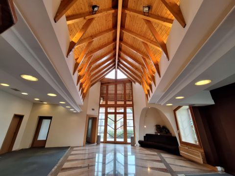 Eladó Ház 7773 Villány , === Villány központjában volt banképület ===