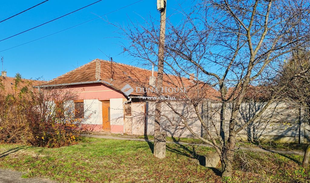 5600 Békéscsaba , Károlyi utcában — 1/12