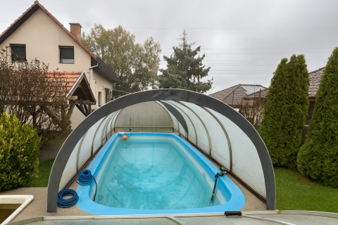 Eladó Ház 2310 Szigetszentmiklós ,  Eladó  belvárosához közel, 4 szoba +nappalis családiház