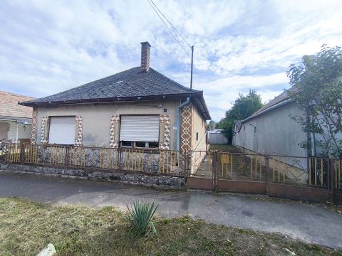 Eladó Ház 7253 Csoma , Petőfi utca