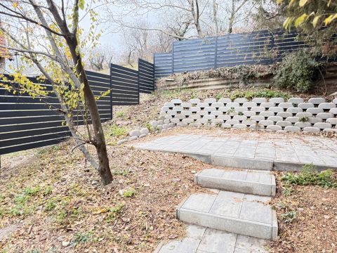 Eladó Lakás 7635 Pécs Mecsekoldal-Bálics kertkapcsolatos felújított lakás