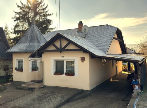 Eladó Ház 2500 Esztergom , Bazilika