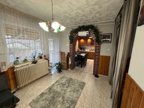 Eladó Ház 7000 Sárbogárd 