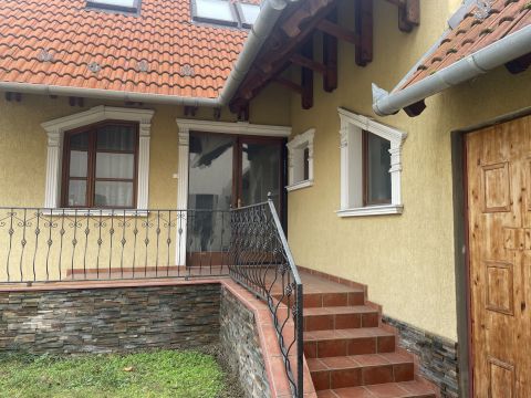 Eladó Ház 6000 Kecskemét A belvárosban, költözhető, jó állapotú családi ház eladó!