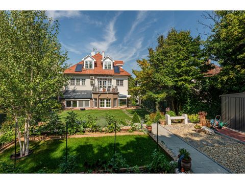 Eladó Ház 1118 Budapest 11. kerület , Gellérthegyen eladó családi ház