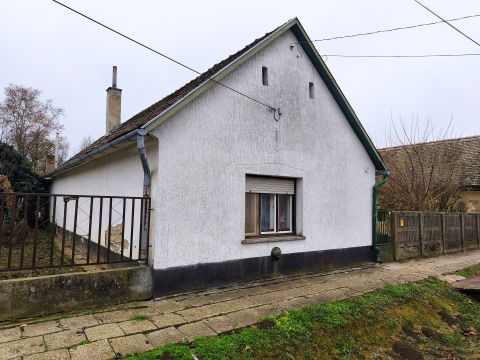 Eladó Ház 7200 Dombóvár Zrínyi utca