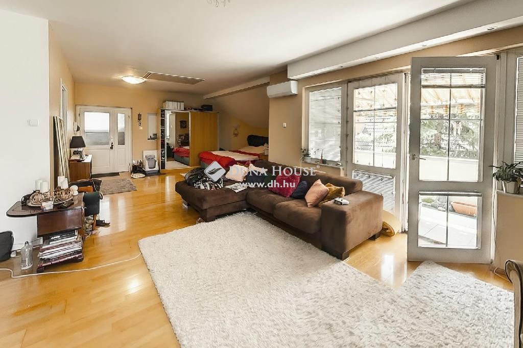 1028 Budapest 2. kerület , 1028 Budapest 2, Pesthidegkút — 1/12