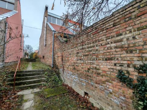 Eladó Lakás 2074 Perbál 2074 Perbál, Kisperbál