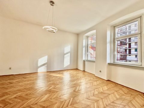 Eladó Lakás 1136 Budapest 13. kerület , XIII. Két lakásra osztható magas emeleti ingatan Újlipótban!