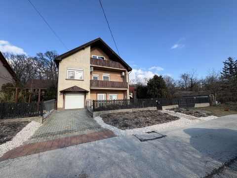 Eladó Ház 2521 Csolnok 