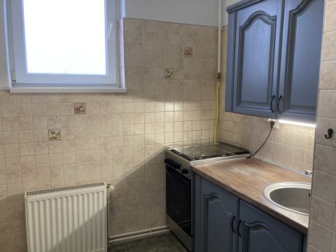 Kiadó Lakás 6000 Kecskemét , Kecskemét Villanegyedében lakás KIADÓ