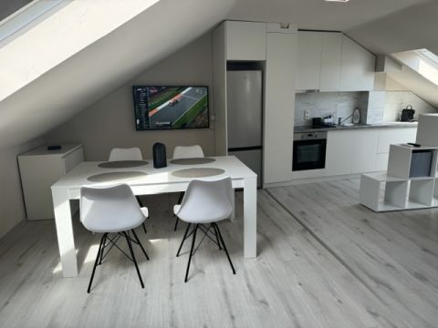 Kiadó Lakás 6000 Kecskemét , Belvárosi