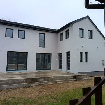 Eladó Ház 2711 Tápiószentmárton , Tápiószentmárton Strand közelében Újépítésű ház eladó!