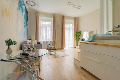 Eladó Lakás 1082 Budapest 8. kerület Corvin Plázánál fullos lakás