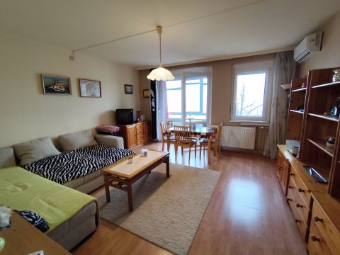 Eladó Lakás 8200 Veszprém 