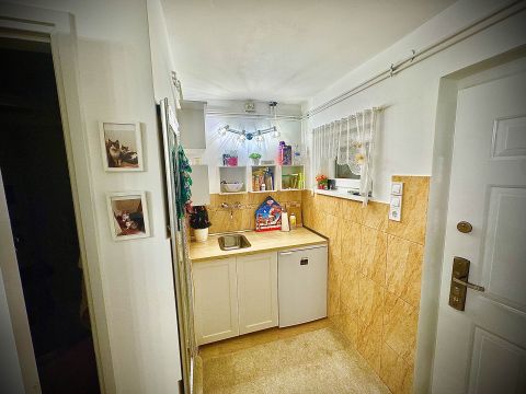 Eladó Ház 1171 Budapest 17. kerület Felújított Családi Ház, Csendes Utcában