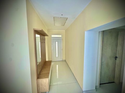 Eladó Lakás 1188 Budapest 18. kerület Társasház, Erdő mellett