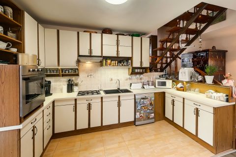 Eladó Ház 6000 Kecskemét , Tágas, szépen karbantartott ház a Vacsiközben eladó