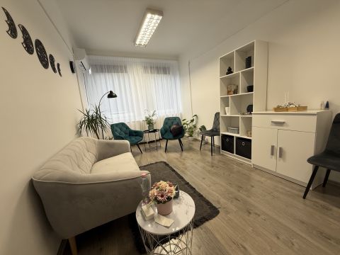 Kiadó Iroda 4400 Nyíregyháza Nyíregyháza