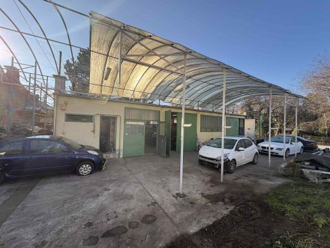 Eladó Ipari 1181 Budapest 18. kerület , Gépesített autószerelő műhely a Bókaytelepen