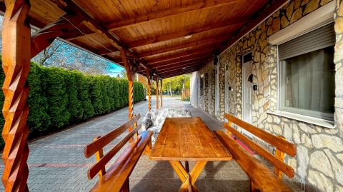 Eladó Ház 8600 Siófok Sóstói városrészben 10 perc sétatávolságra a Balatontól