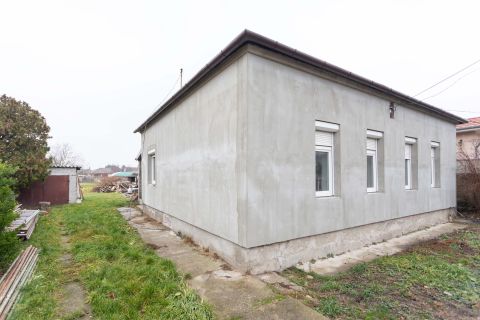 Eladó Ház 9200 Mosonmagyaróvár , Hanság Utca közelében