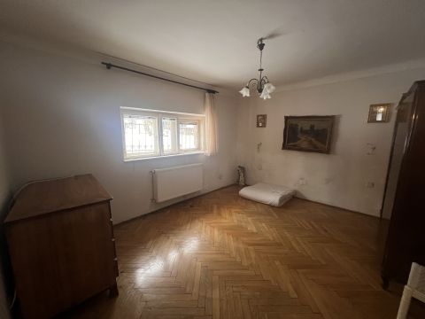 Eladó Lakás 1026 Budapest 2. kerület 