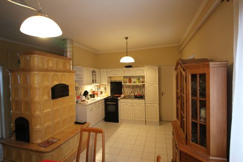 Eladó Ház 6050 Lajosmizse , Jó állapotú családi ház, csendes utcában