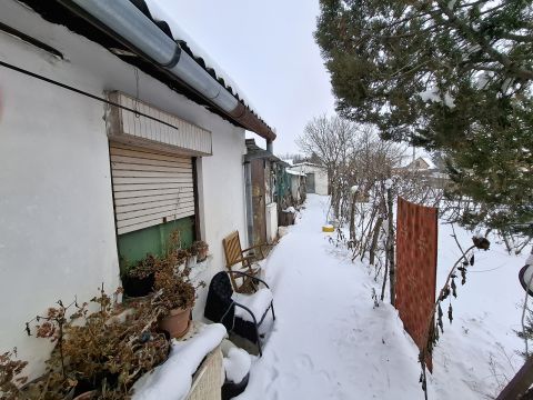 Eladó Ház 2113 Erdőkertes Géza utca