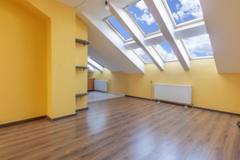 Eladó Lakás 1148 Budapest 14. kerület 