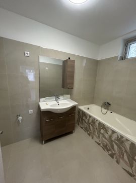 Eladó Ház 9300 Csorna , Oil Benzinkút