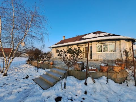 Eladó Ház 5474 Tiszasas , csendes utcájában