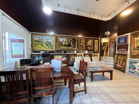 Eladó Üzlethelyiség 1091 Budapest 9. kerület , Ferencvárosban frekventált, sarki üzlethelyiség eladó