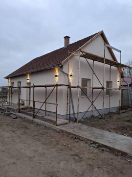 Eladó Ház 2768 Újszilvás , Újszilvás Általános Iskola közelében tégla építésű ház