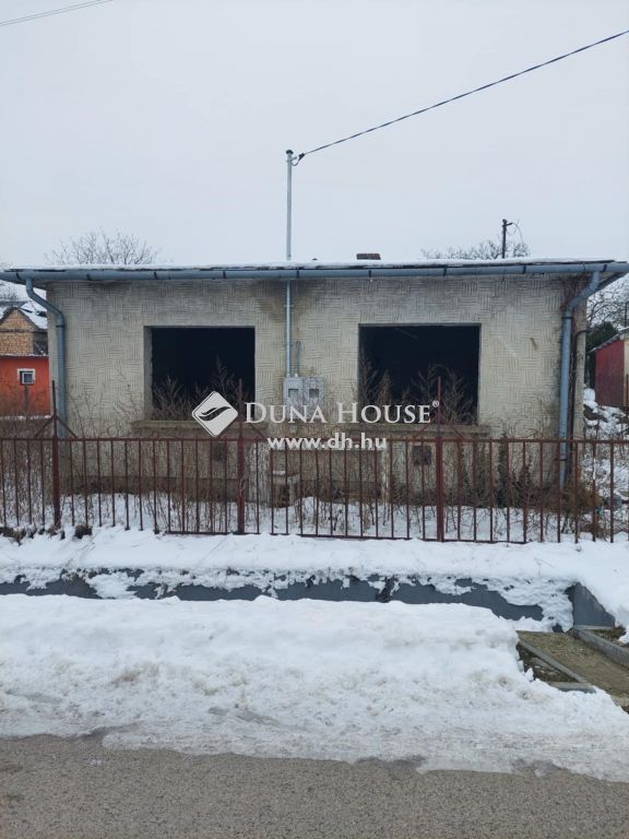 2213 Monorierdő , Központhoz közel — 1/13