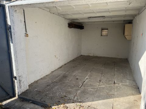 Eladó Tároló/Raktár 8100 Várpalota 