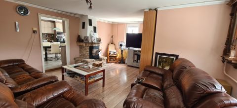 Eladó Lakás 6300 Kalocsa NAPPALI + 2 HÁLÓS AZONNAL KÖLTÖZHETŐ LAKÁS 300M2-ES KERTTEL