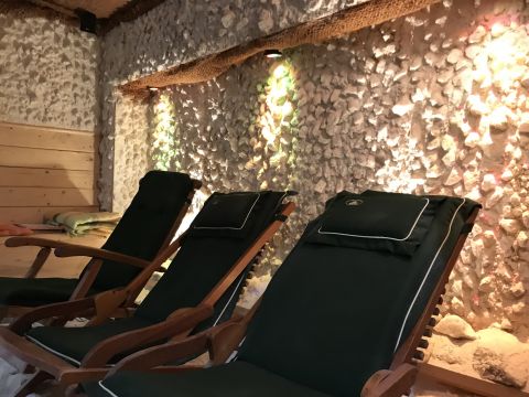 Kiadó Üzlethelyiség 3200 Gyöngyös , Ringsted utcában